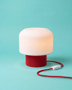 Nubo 3D-printed table lamp with red base