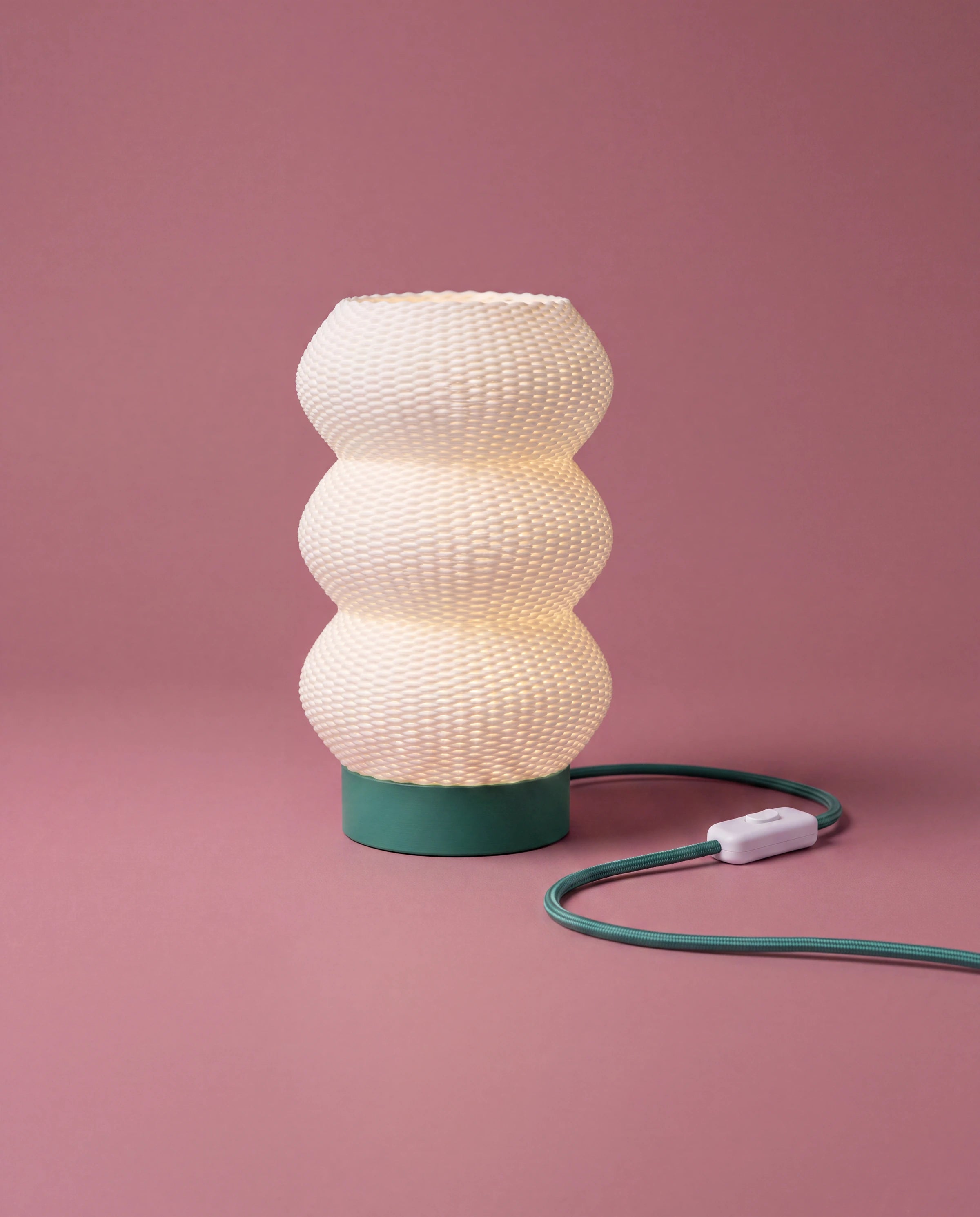 Soma 3D-printed table lamp with green base