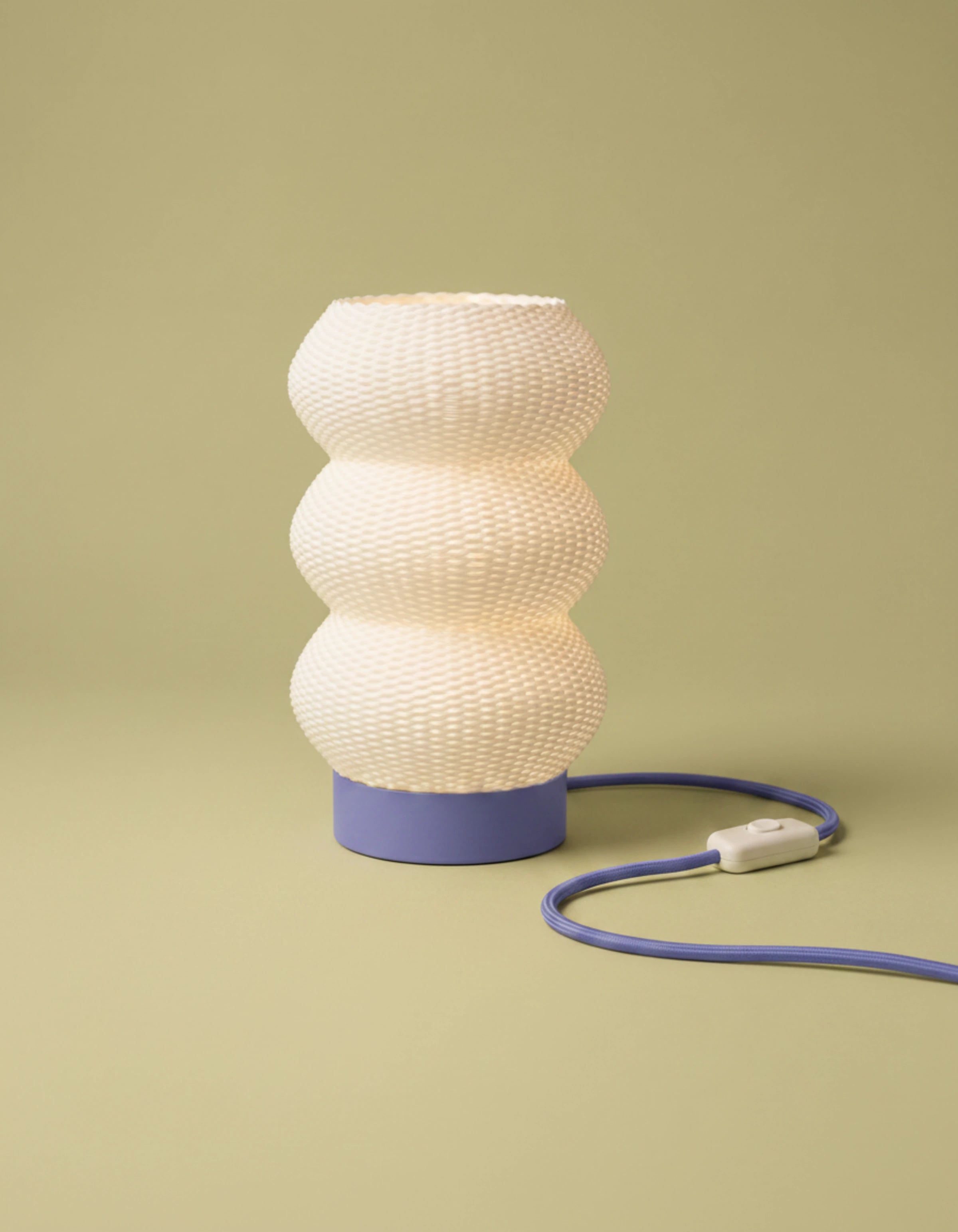 Soma 3D-printed table lamp with purple base