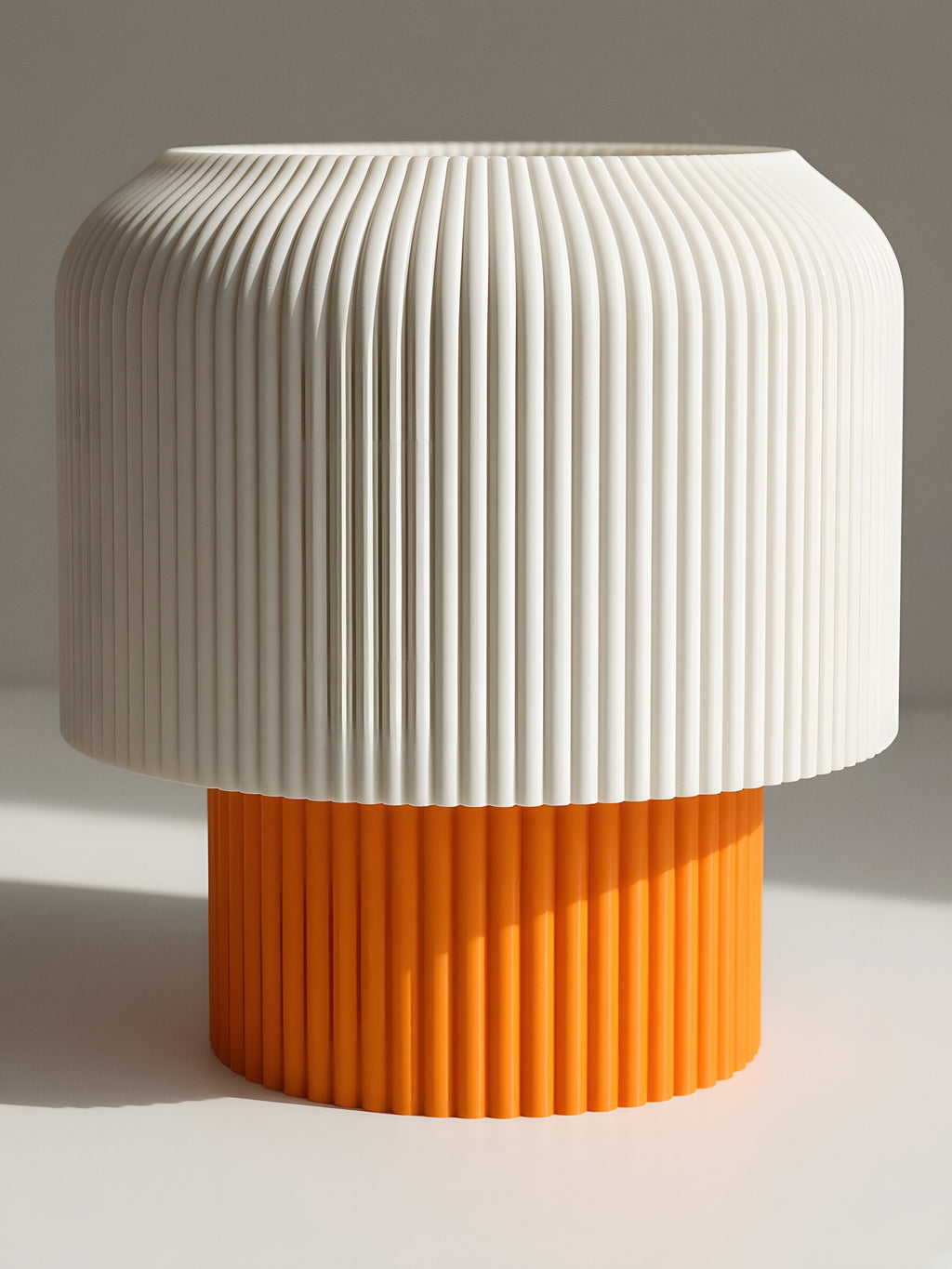 Nubo up close: the fluted shade and base