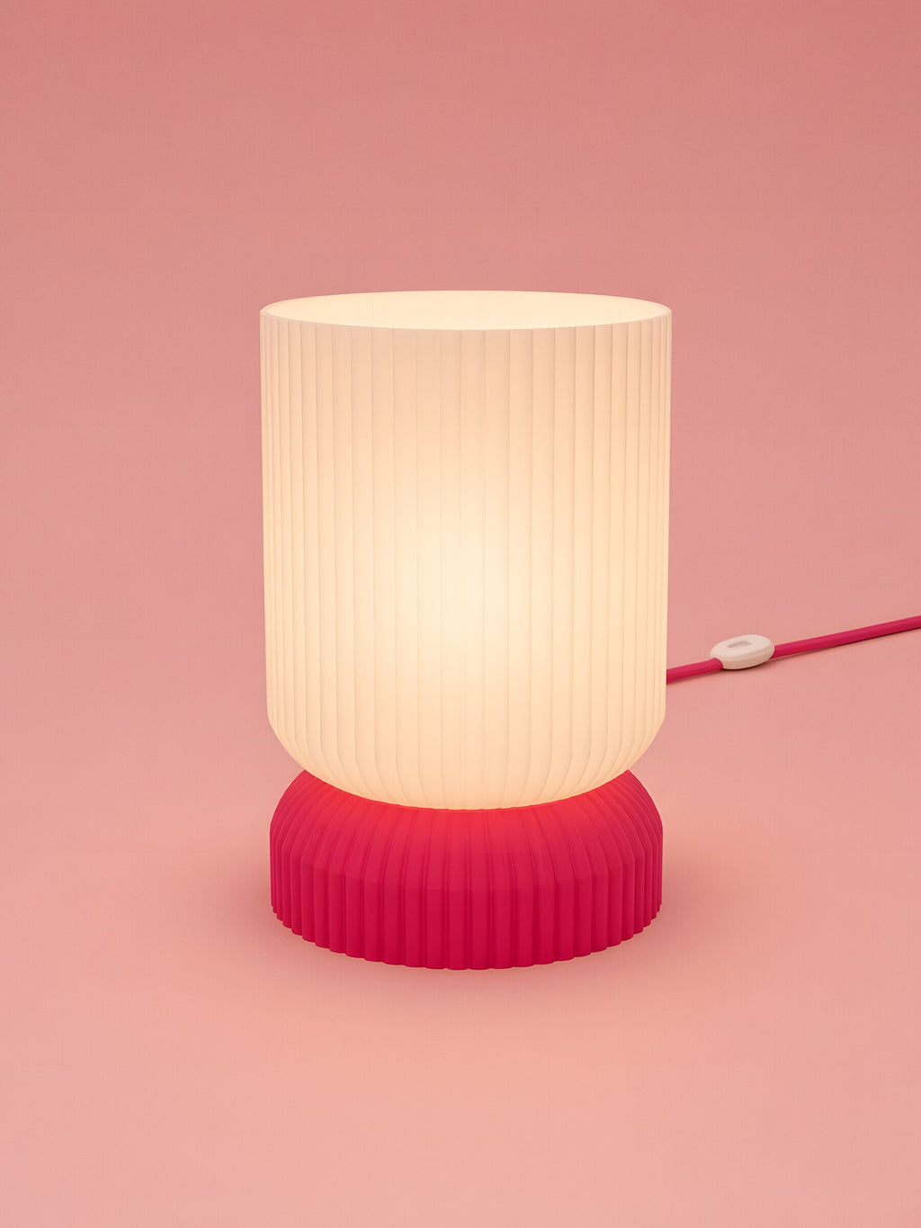 Luma in Pink: switched on, studio photo