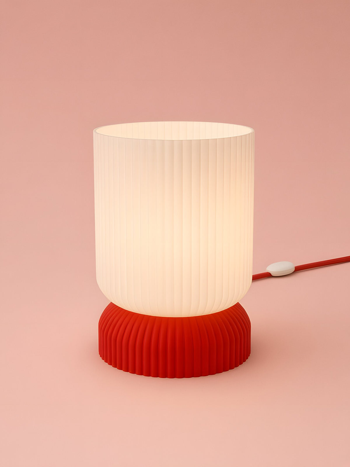 Luma in Red: switched on, studio photo