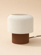 Nubo in Brown: switched off, studio photo
